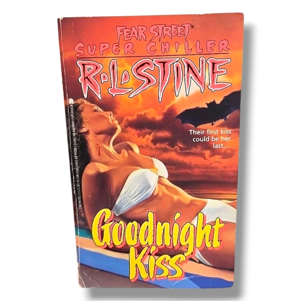 R.L. Stine Super Chiller - Goodnight Kiss - First Edition Paperback